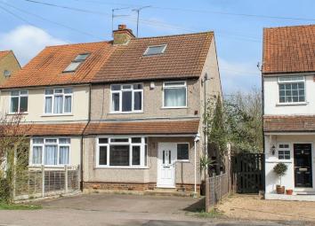 Semi-detached house For Sale in St.albans