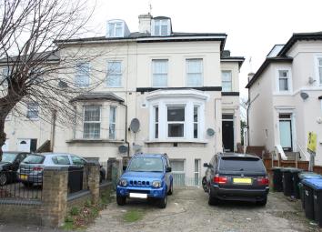 Flat For Sale in Enfield