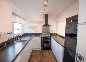 Terraced house To Rent in Crawley