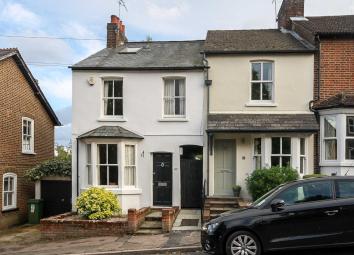 3 Bedroom End terrace house to rent