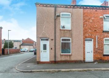 End terrace house For Sale in Leigh