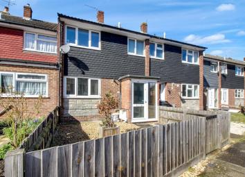 Terraced house For Sale in Waltham Cross