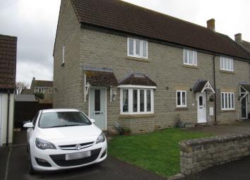 Semi-detached house To Rent in Somerton