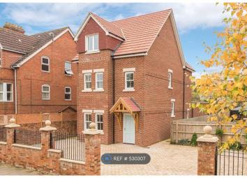 Detached house To Rent in Bedford
