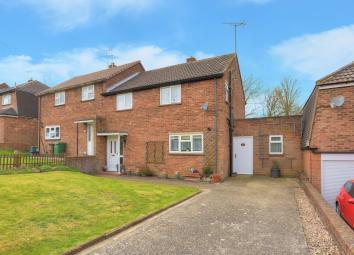 Semi-detached house For Sale in St.albans