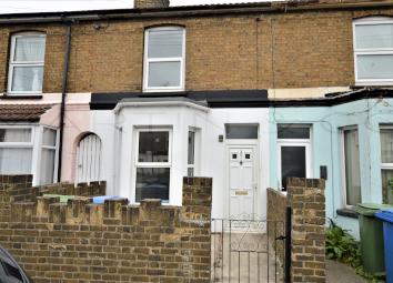 Terraced house To Rent in Sittingbourne