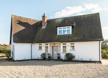 Detached house To Rent in Rickmansworth