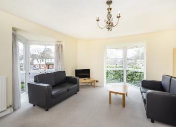 Flat To Rent in Teddington