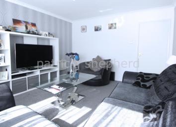 Flat To Rent in Mitcham