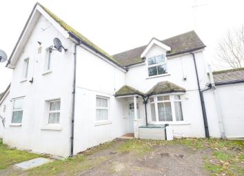 Flat To Rent in Horley