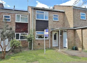 Terraced house For Sale in Woking