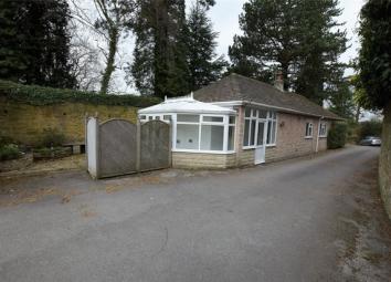 Detached bungalow For Sale in Matlock