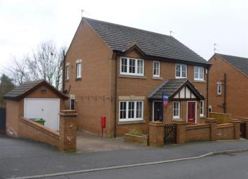 Semi-detached house To Rent in Gainsborough