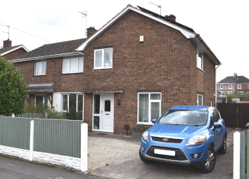 Semi-detached house For Sale in Newark