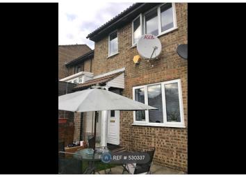 Terraced house To Rent in Chatham