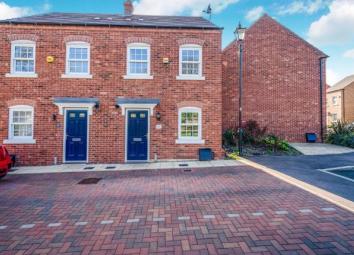 Semi-detached house For Sale in Bedford
