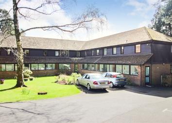 Flat For Sale in East Grinstead