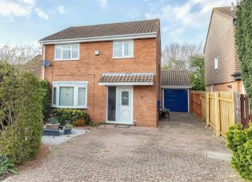 Detached house For Sale in Northampton