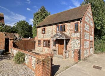 Detached house For Sale in Great Missenden