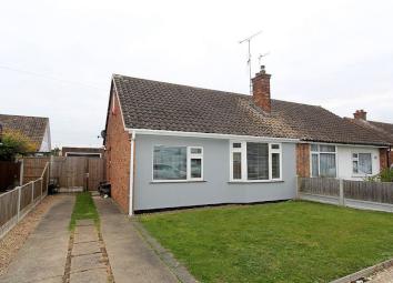 Semi-detached bungalow For Sale in Rochford
