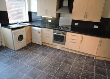 End terrace house To Rent in Barnsley