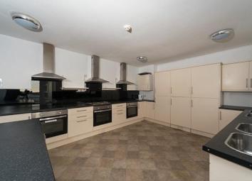 Flat To Rent in Hull
