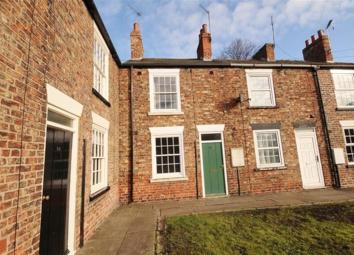 Semi-detached house To Rent in Selby
