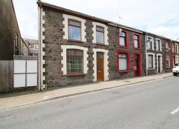 End terrace house For Sale in Pontypridd