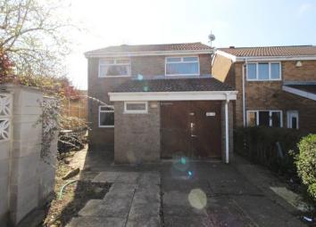Detached house For Sale in Heckmondwike