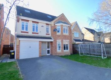 Detached house For Sale in Cleckheaton