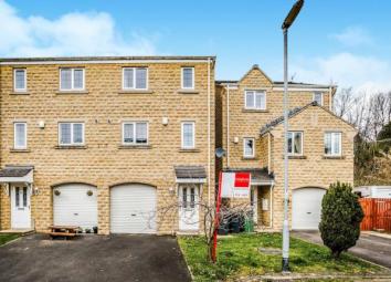 Semi-detached house For Sale in Heckmondwike
