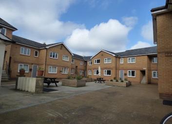 Flat To Rent in Lancaster