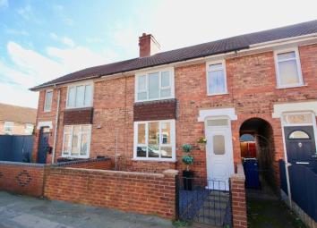 Terraced house For Sale in Stone