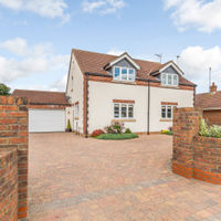 Detached house For Sale in Driffield