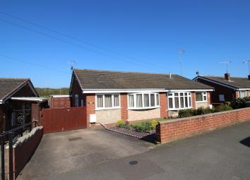 Semi-detached bungalow For Sale in Stoke-on-Trent