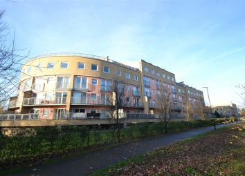 Flat For Sale in Feltham