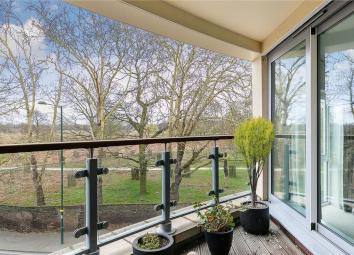 Flat To Rent in Teddington