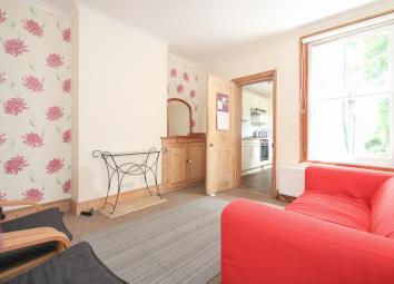 Terraced house To Rent in Canterbury