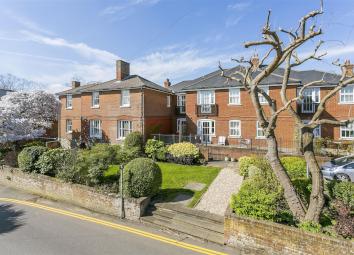 Flat For Sale in West Malling