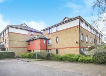 Flat For Sale in Greenhithe