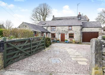 Detached house For Sale in Buxton