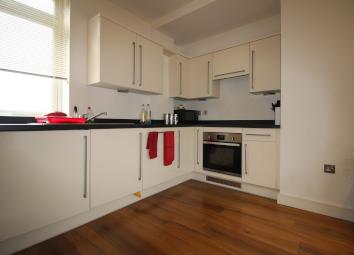 Flat To Rent in Leatherhead