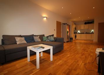 Flat To Rent in Godalming