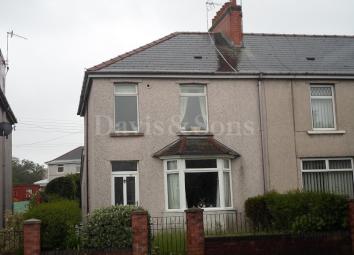 Semi-detached house To Rent in Blackwood