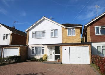Detached house For Sale in Cranleigh