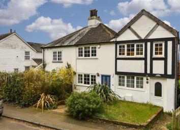 Terraced house For Sale in Epsom