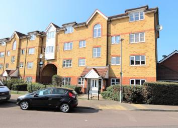 Flat To Rent in Broxbourne