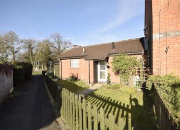 Semi-detached bungalow To Rent in Cheltenham