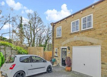 Town house For Sale in Keighley