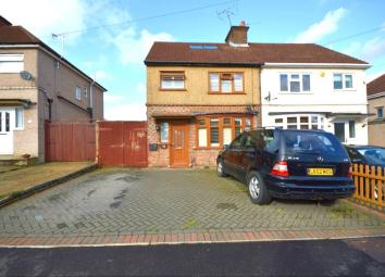 Semi-detached house To Rent in Watford